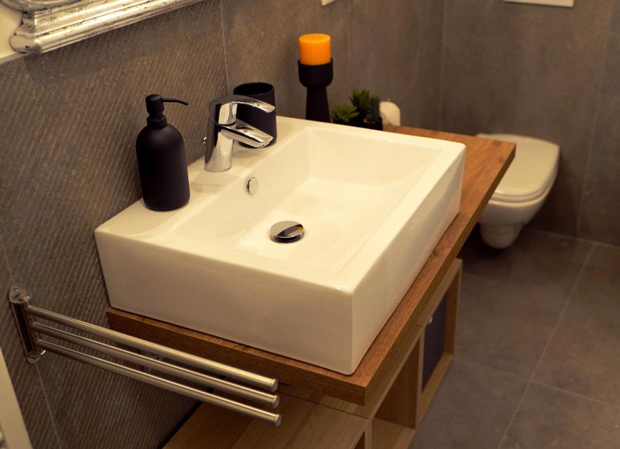 Casavesella Apartment Bologna Bagian luar foto